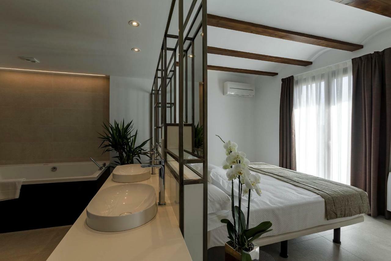 Vinatea Suites Morella Esterno foto