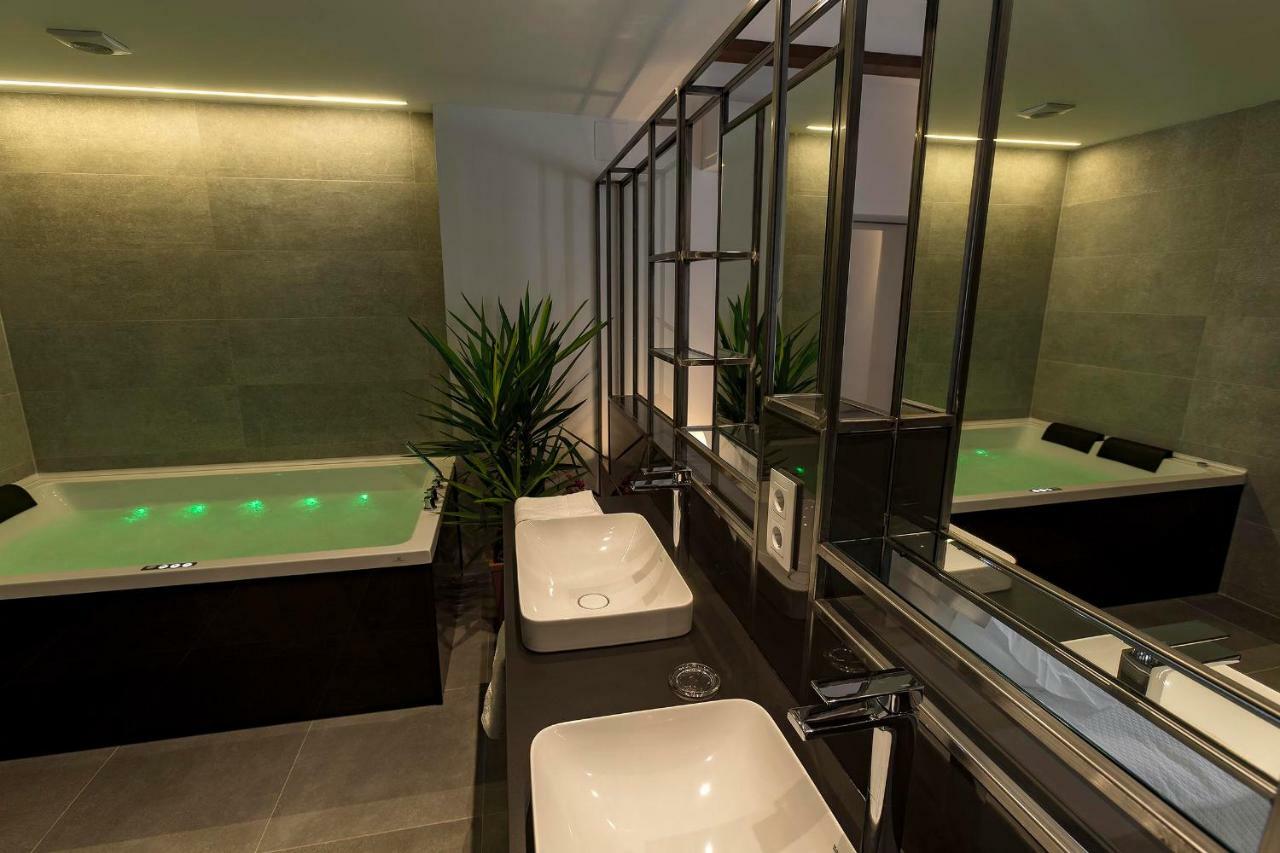 Vinatea Suites Morella Esterno foto